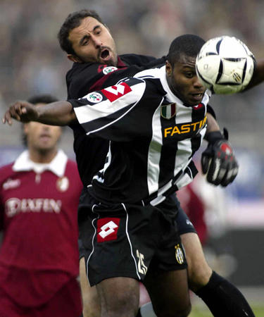 连续3场欧冠进球，17岁小将卡尔当选拜仁3-1葡体全场最佳（欧冠三连斩！17岁卡尔当选拜仁3-1葡体全场最佳）