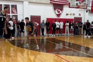 中国足球最悲情球队！梅州客家降级，球迷：再也不相信奇迹了！（中国足坛最悲情一幕！梅州客家宣告降级，球迷无奈：不再相信奇迹！）