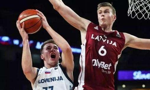 阿尔卡拉斯透露：让自己在球场上势不可挡的秘诀（阿尔卡拉斯揭秘：如何在赛场所向披靡）