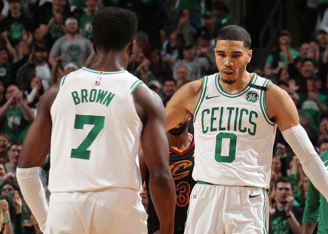 传闻：曼联、罗马和斯图加特也在关注18岁昂热前锋谢里夫（曝18岁昂热前锋谢里夫获曼联、罗马与斯图加特关注）