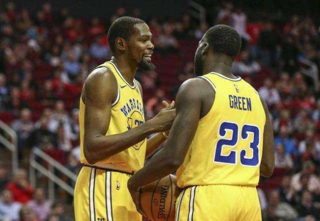 足球英足总发布最新处罚名单，多名球员受罚（英足总公布新一轮处罚名单，多名球员被罚）