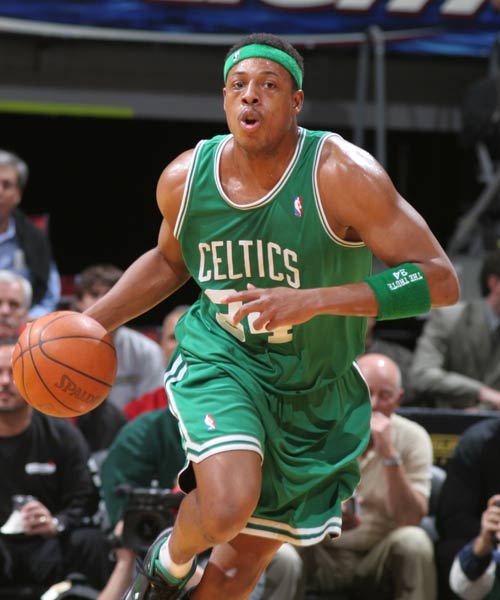 马刺三杀联盟第一！文班亚马轰19+11霸气暴扣 打得雷霆提前投降（马刺赛季第三次击败联盟第一！文班亚马19+11内线统治，雷霆提前缴械）