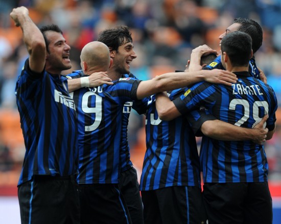 里夫斯：理解教练让我替补的安排，希望圣诞大战解除时间限制（里夫斯：接受替补安排，期待圣诞大战取消出场时间限制）