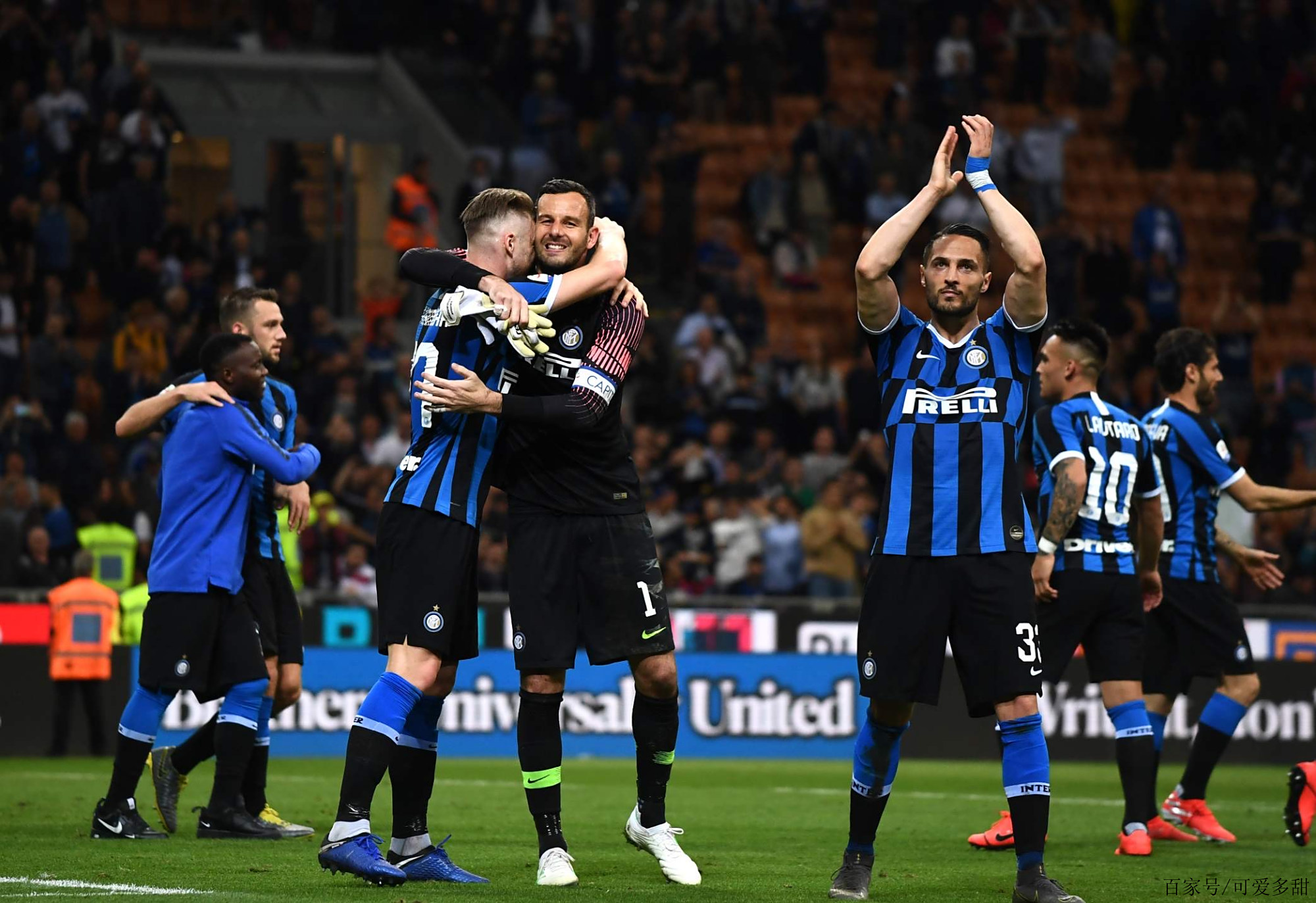 连输米兰马竞，齐沃赛后在更衣室与马洛塔和奥西利奥紧急开会（不敌米兰与马竞后，齐沃赛后更衣室紧急与马洛塔、奥西利奥会谈）