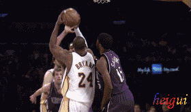 日职联半场：双方门将发挥神勇，福冈黄蜂0-0大阪钢巴（日职联半场战报：两队门神高接低挡，福冈黄蜂0-0大阪钢巴）