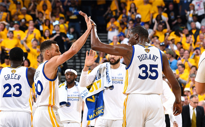 皮奥：加图索和齐沃都给了我极大信任，我要在球场上回报他们（皮奥：加图索和齐沃对我信任有加，我会以场上表现予以回报）