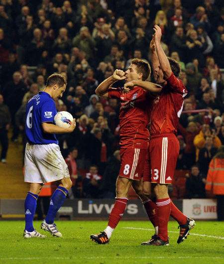 巴萨官方：埃里克-加西亚鼻骨骨折，将佩戴防护面具（巴萨官宣：埃里克-加西亚鼻骨骨折，后续将佩戴防护面具出战）