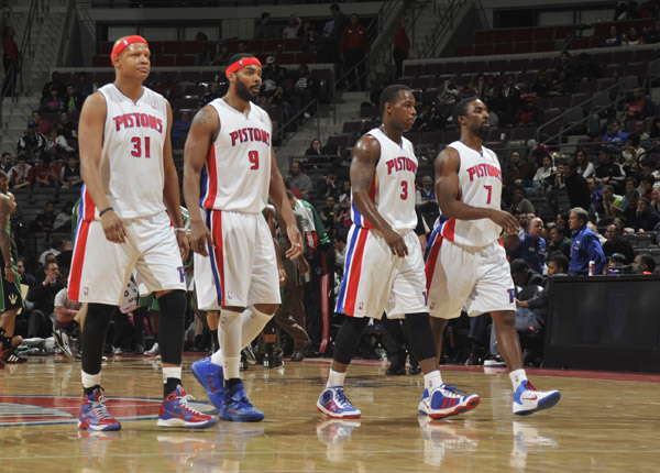 历年中超金靴：武磊34球傲视群雄，法比奥28球独享本赛季金靴（中超金靴回顾：武磊34球一骑绝尘，法比奥28球加冕本季射手王）